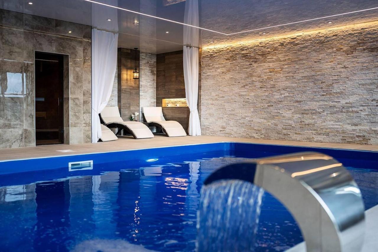 Clwyd Gate Manor Pool Sauna Hottub Cave Wales Ruthin Eksteriør billede