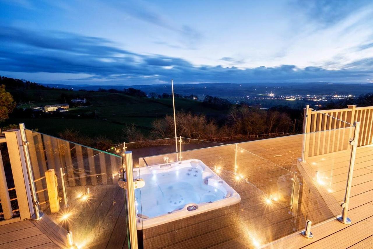 Clwyd Gate Manor Pool Sauna Hottub Cave Wales Ruthin Eksteriør billede